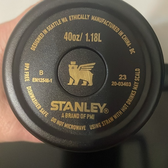 Fashion Forward 40oz cup - Picture 3 of 6